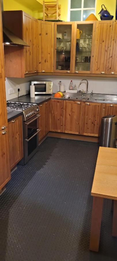 City Centre Flat - Sleep Upto 4 Единбург Екстер'єр фото